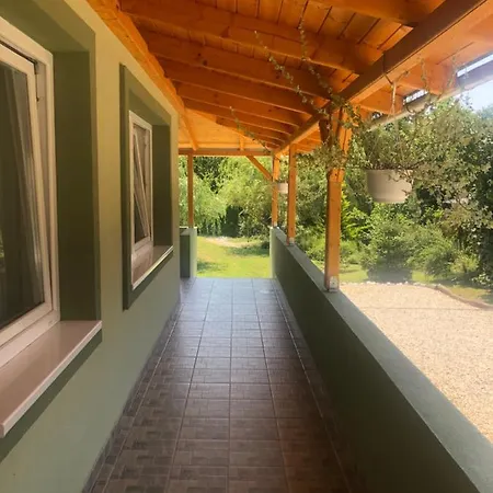 Bagoli Haz Дом отдыха Баконьбель