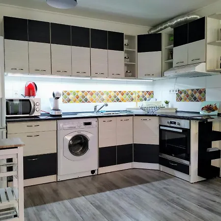 بيت للعطل Bagoli Haz